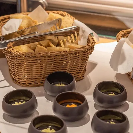 Robenstein & - Szálloda