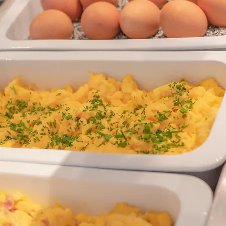 Robenstein & - Szálloda