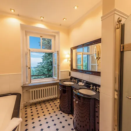 Szálloda Robenstein & - 4*