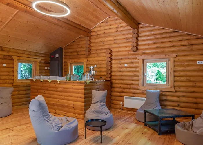 Robenstein & - Hotel 4*